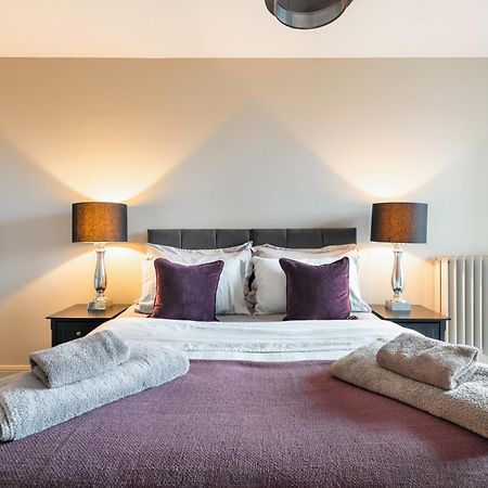 Excel, O2, Canary Wharf, London City Airport - Free Parking 외부 사진